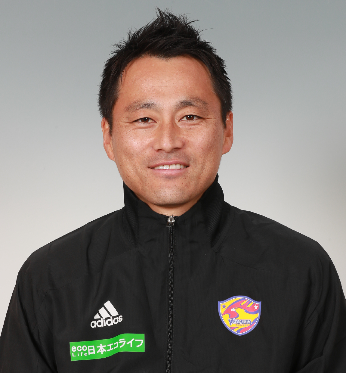 コーチ 小坂 雄樹の写真を紹介