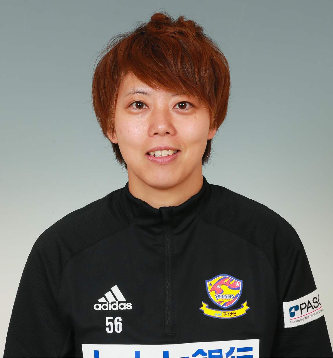 トレーナー 塚本 南の写真を紹介