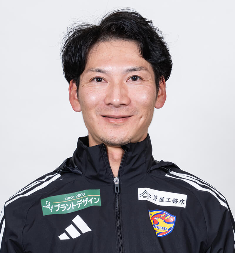 チーフトレーナー 平 雅成の写真を紹介