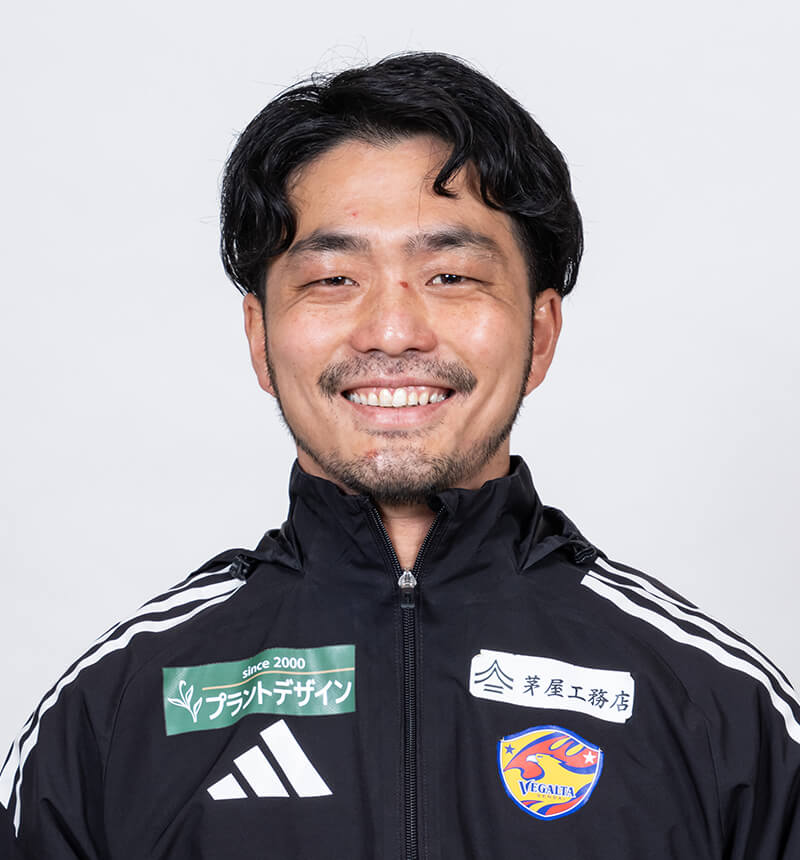 トレーナー 生駒 泰右の写真を紹介